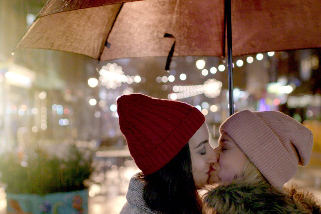 The Inside Scoop On Lez Bomb, The Hit Lesbian Comedy - Kirrin Finch