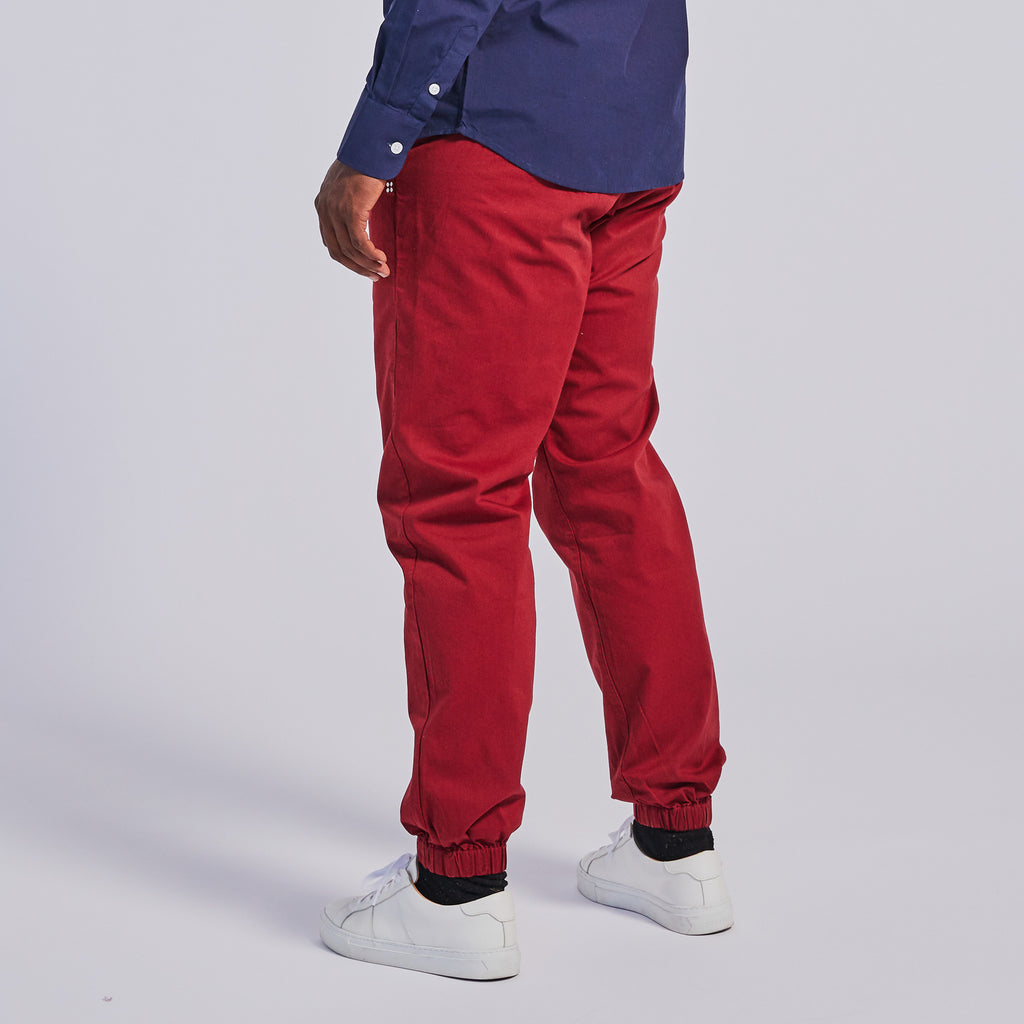 Women's baggy red joggers. Color: Cherry