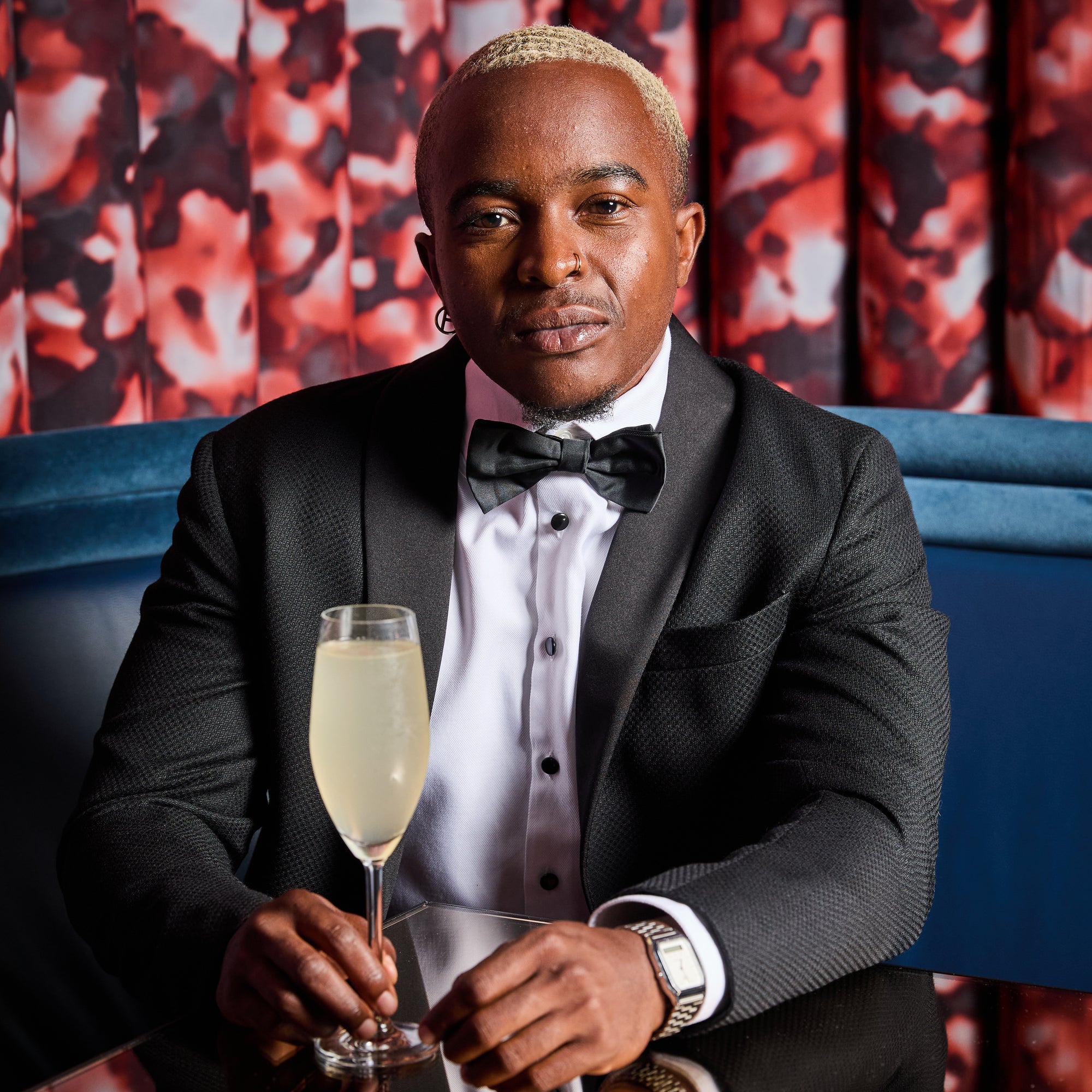 masc model in the Kirrin Tuxedo.  Color: Textured Riviera